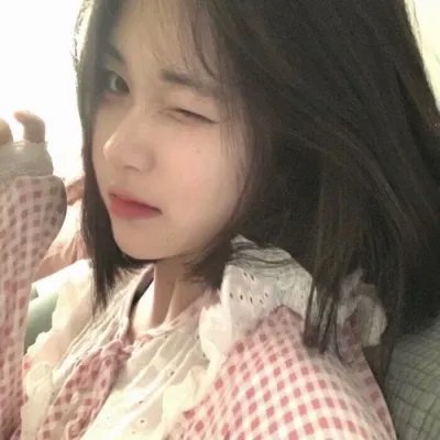 亲爱的新年好 封面